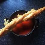 Tomatensoep paprika soep met kaasstengels